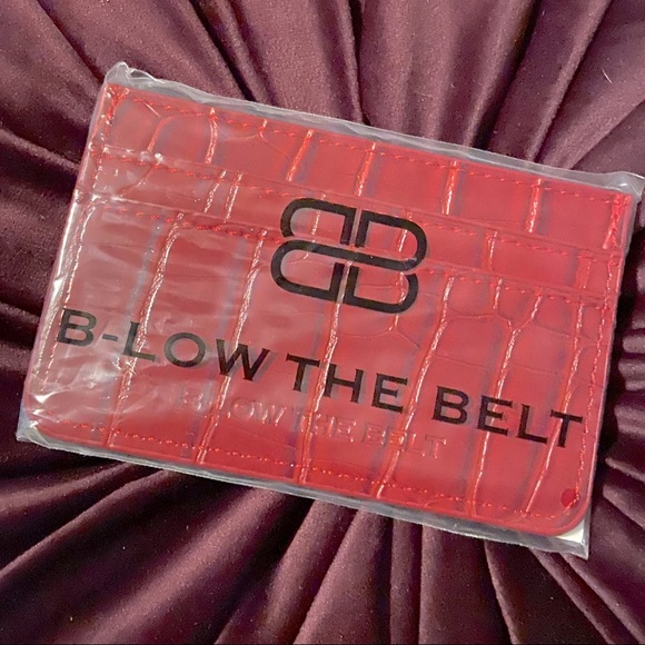 4 for $20 🖤 B-LOW THE BELT Croc Card Case - Picture 2 of 3